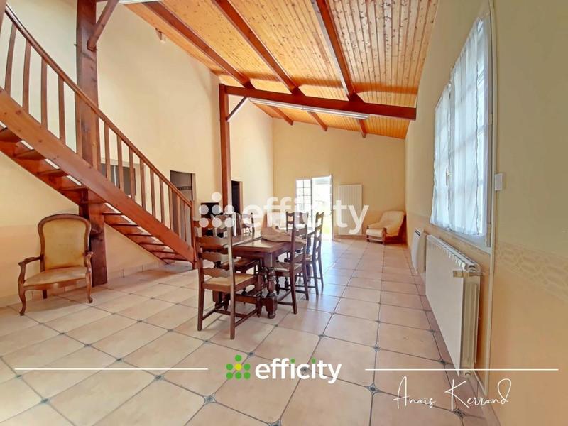 Maison - 238 m² - 10 pièces