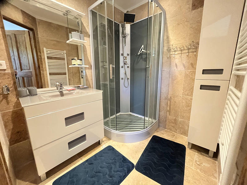 Villa - 216 m² - 8 pièces