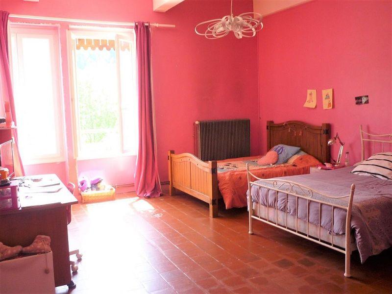 Propriété - 700 m² - 16 pièces