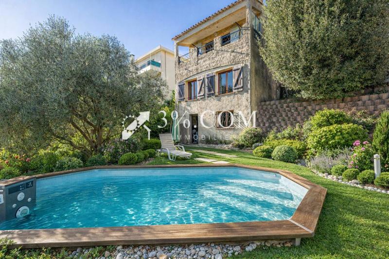 Villa - 141 m² - 5 pièces