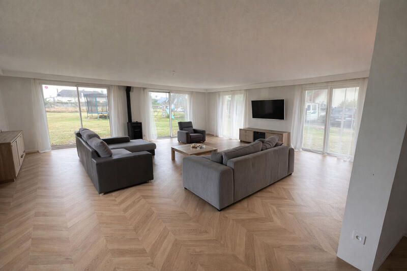 Maison - 210 m² - 8 pièces