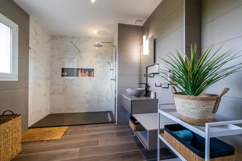 Maison - 250 m² - 6 pièces