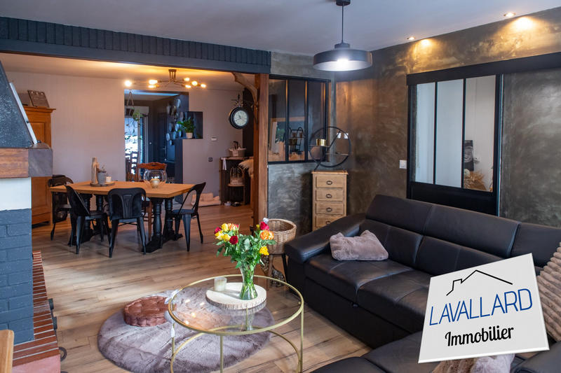 Maison - 170 m² - 8 pièces