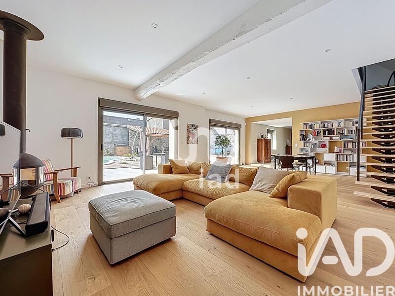 Maison - 180 m² - 5 pièces