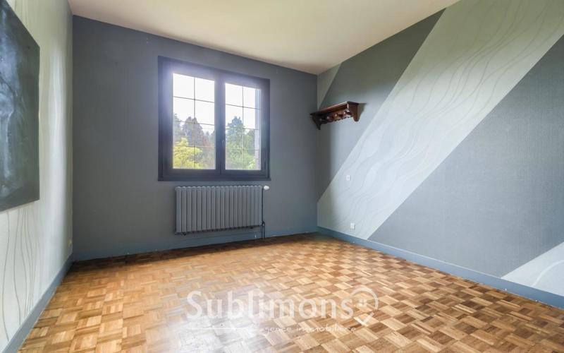 Maison traditionnelle - 153 m² - 6 pièces