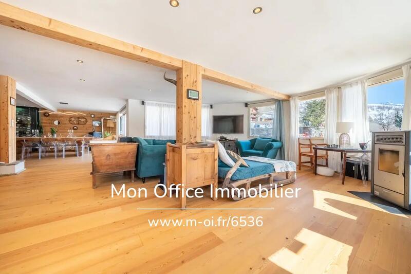 Appartement - 227 m² - 8 pièces