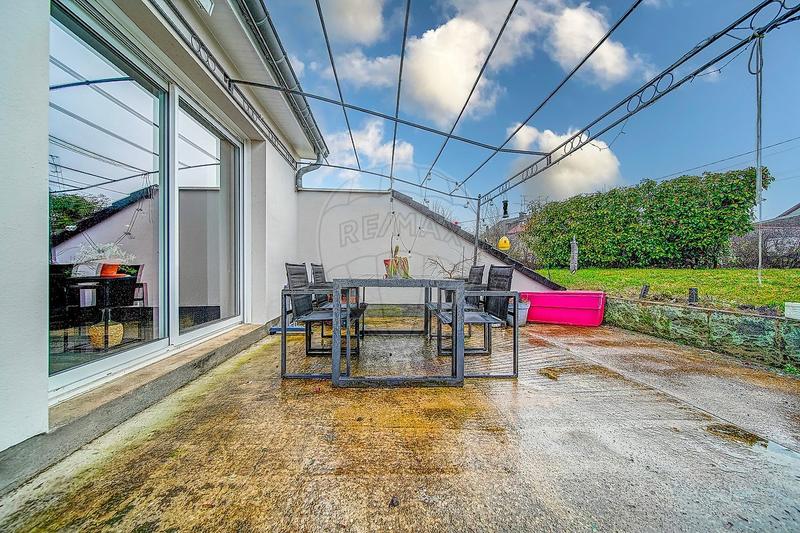 Maison - 104 m² - 4 pièces