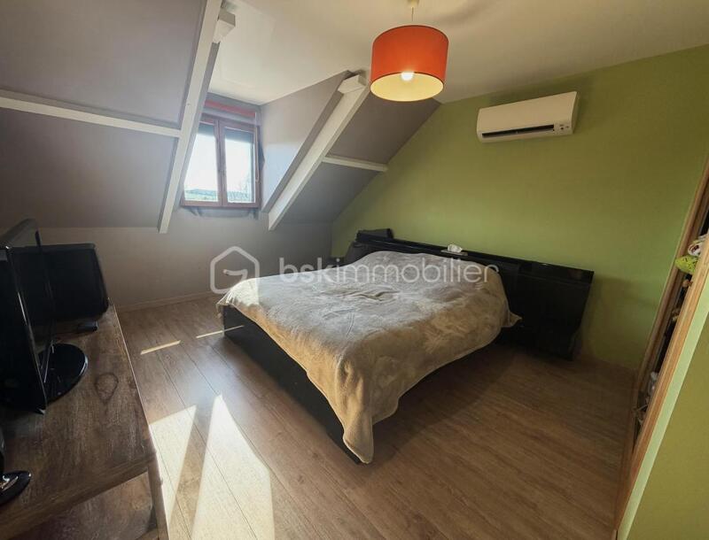 Pavillon - 170 m² - 7 pièces