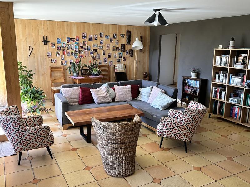 Corps de ferme - 300 m² - 9 pièces