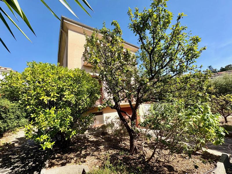 Villa - 160 m² - 6 pièces