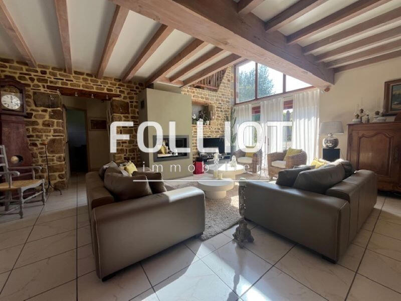 Maison - 225 m² - 7 pièces