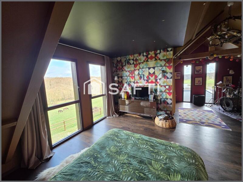 Maison - 220 m² - 7 pièces