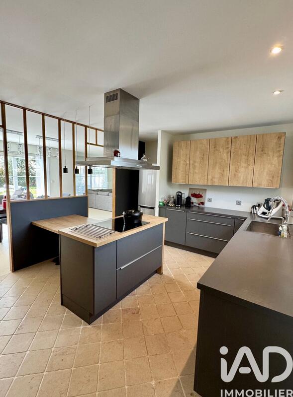 Maison - 138 m² - 5 pièces