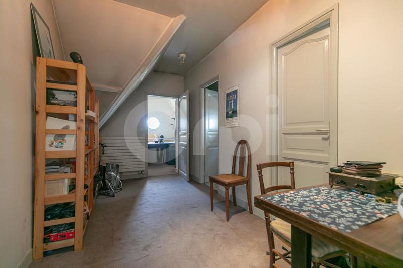 Maison - 199 m² - 7 pièces