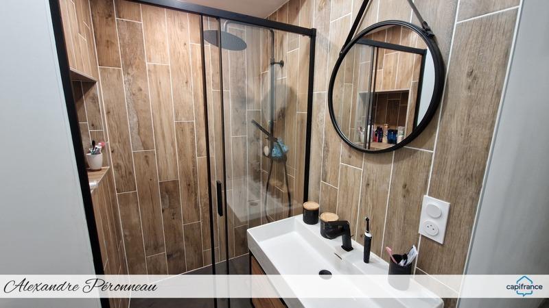 Maison - 235 m² - 12 pièces