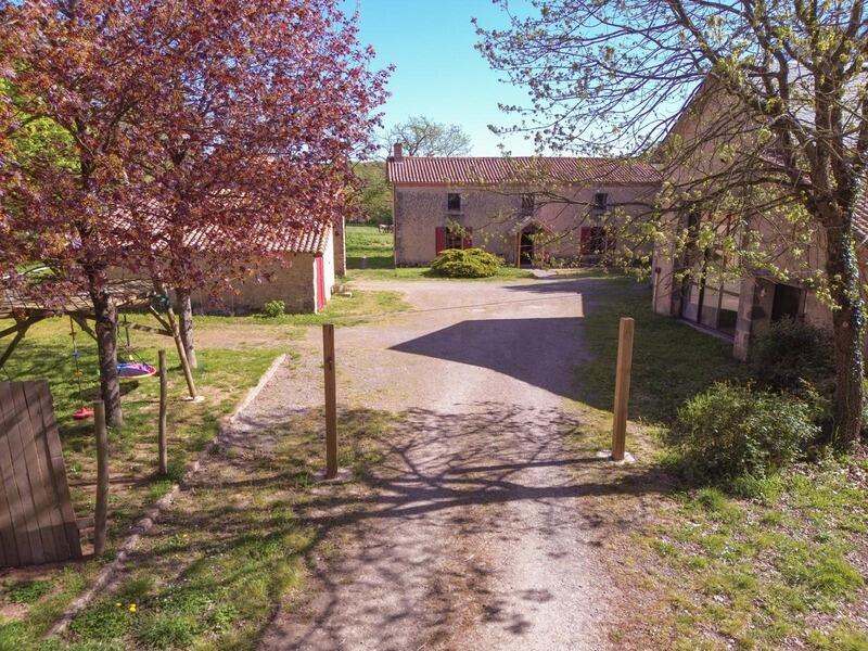 Propriété - 186 m² - 6 pièces