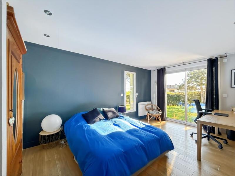 Maison - 219 m² - 6 pièces