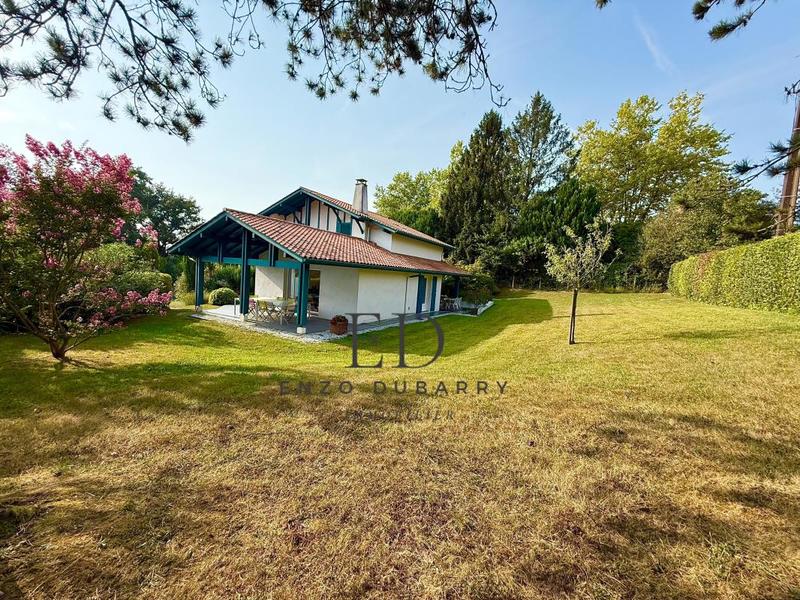 Maison - 170 m² - 6 pièces