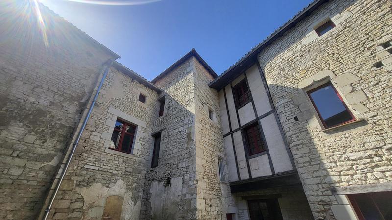 Maison de ville - 150 m² - 9 pièces