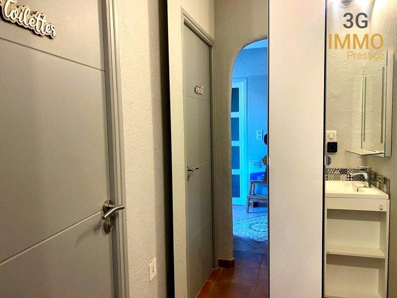 Maison - 227 m² - 6 pièces