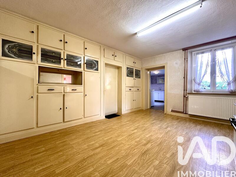 Maison - 195 m² - 6 pièces