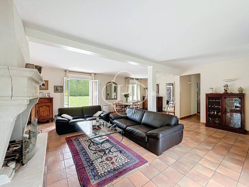 Maison - 168 m² - 8 pièces